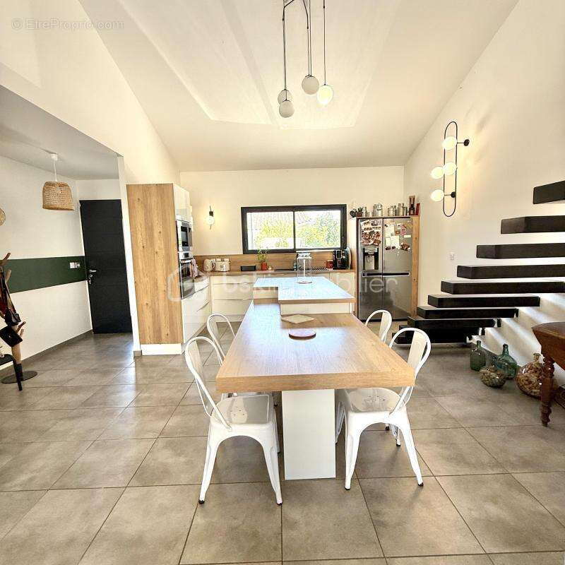Maison 97 m² à Pia  - photo 2