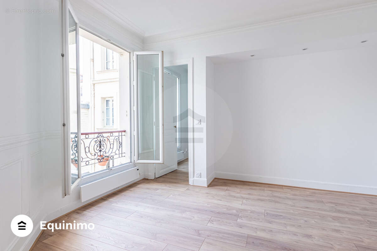 Appartement à PARIS-15E