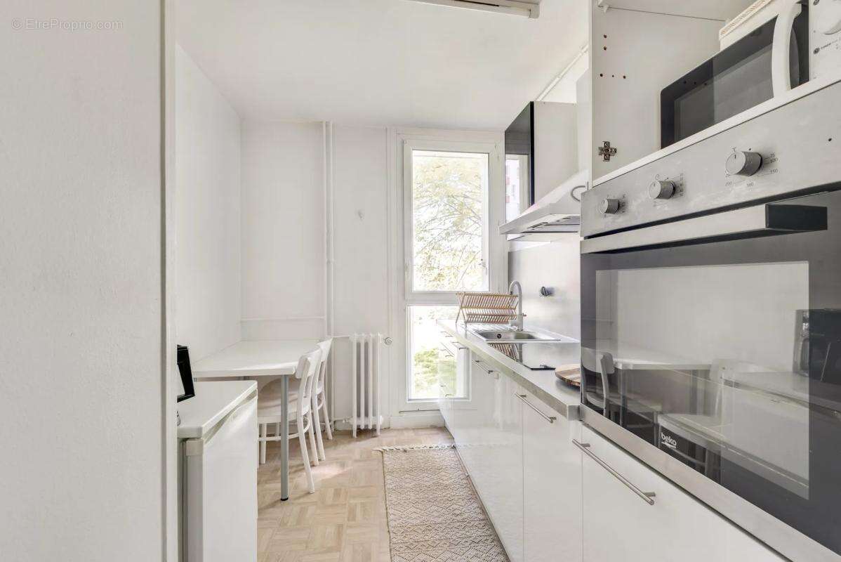 Appartement à VILLENEUVE-LA-GARENNE