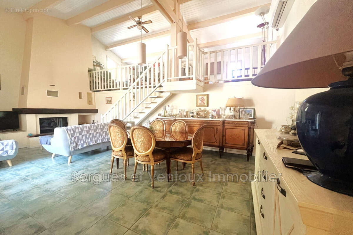 Maison à L&#039;ISLE-SUR-LA-SORGUE