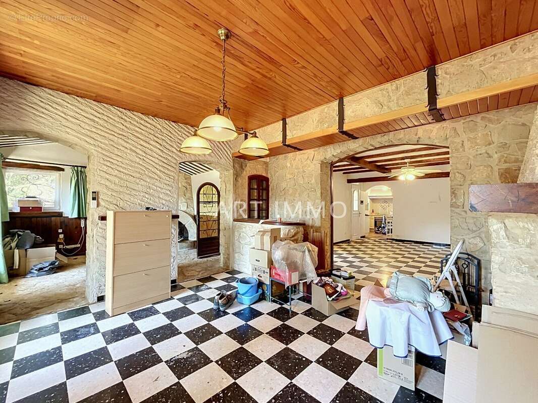 Maison de plain pied a rafraichir en zone uc - photo 11