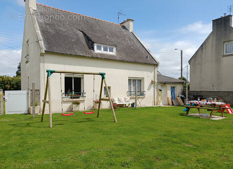 Maison à LANNILIS