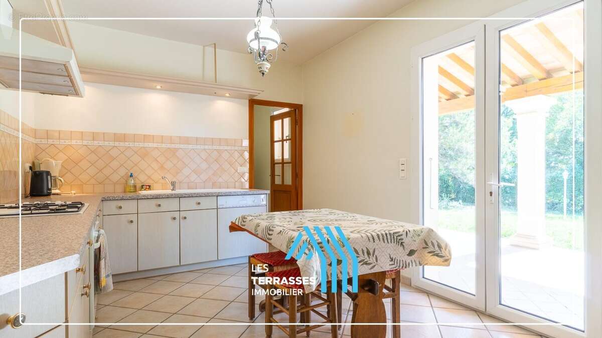 Maison à MONTELIMAR