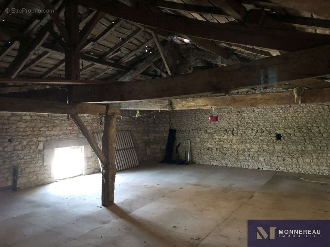Appartement à MEUX