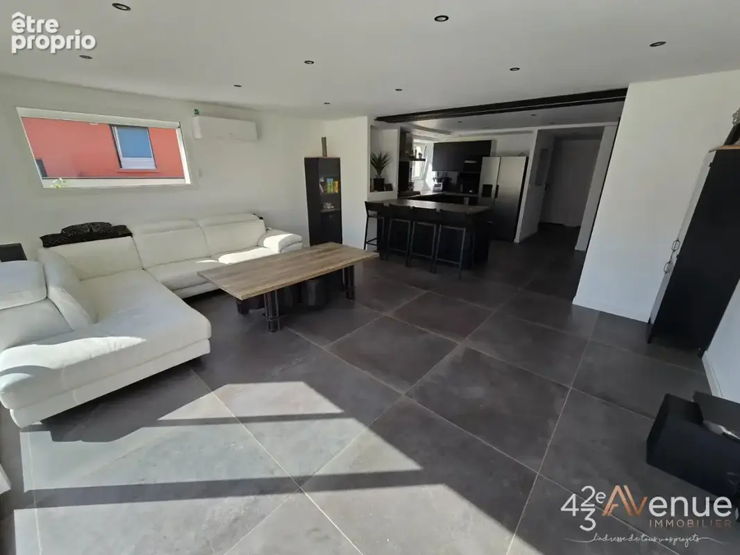 Maison 5 pièces 130 m² à vendre à Sorbiers (42290) - photo 2