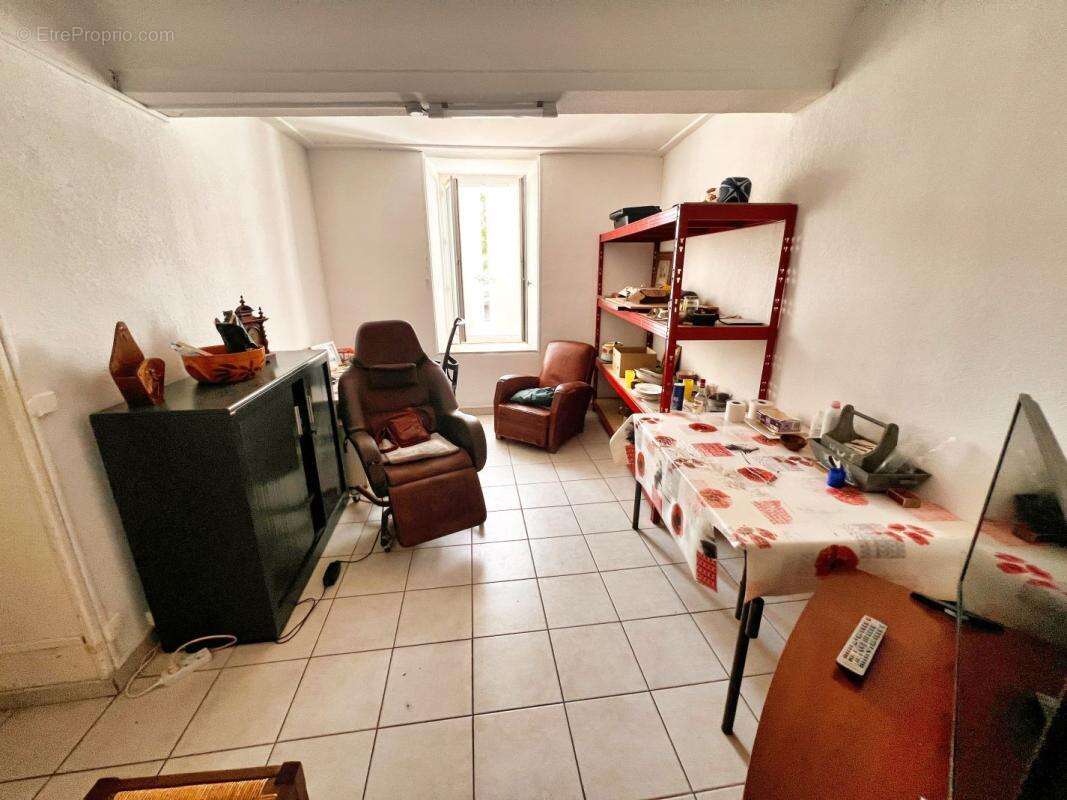 Maison 220 m² à Argeliers  - photo 3