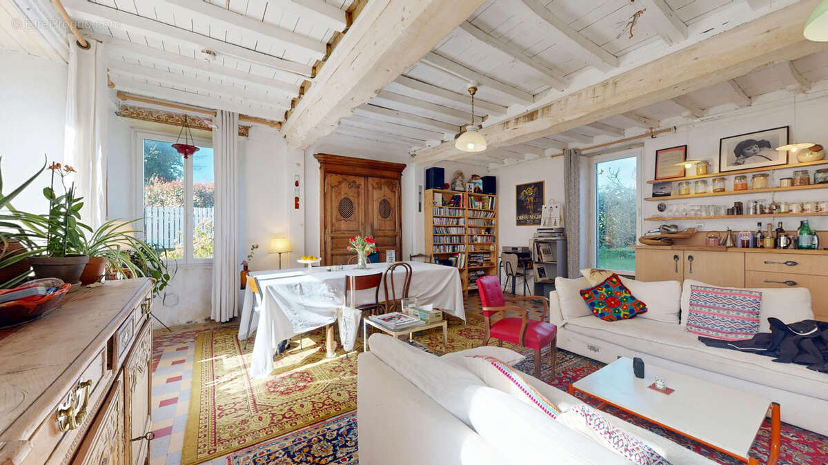 Maison à SAINT-DENIS-LE-GAST