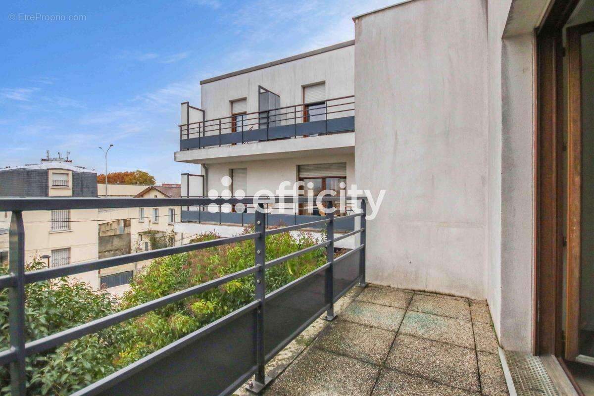 Appartement à AUBERVILLIERS