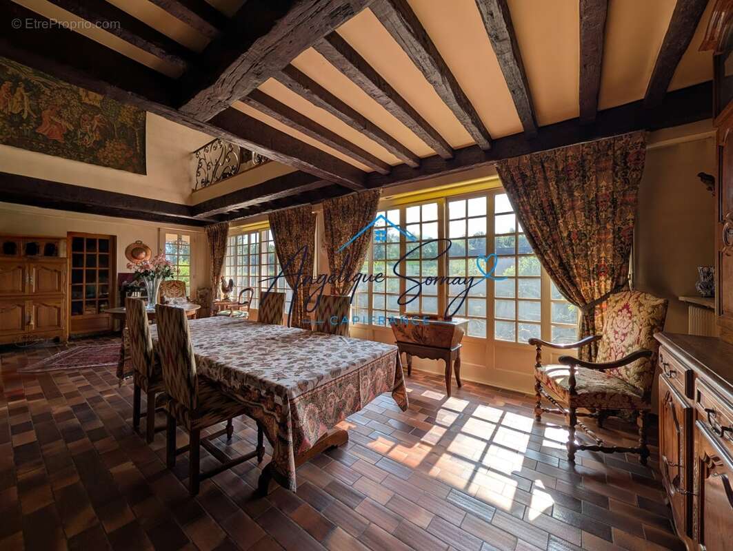 À VENDRE – Belle maison familiale de caractère de 200 m² avec terrain de 2 771 m² à Lays-sur-le-Doubs à 15 minutes de seurre - photo 5