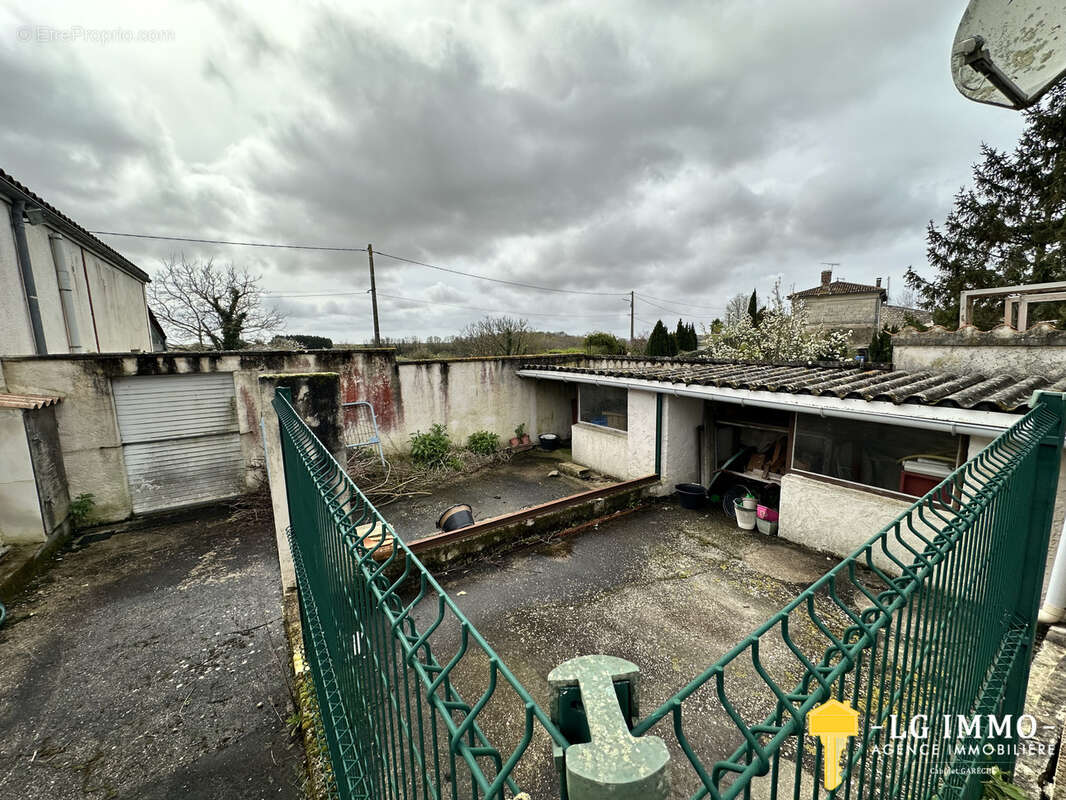 Ensemble de deux maisons, garage, terrain 1424 m2, aperçu estuaire - photo 20