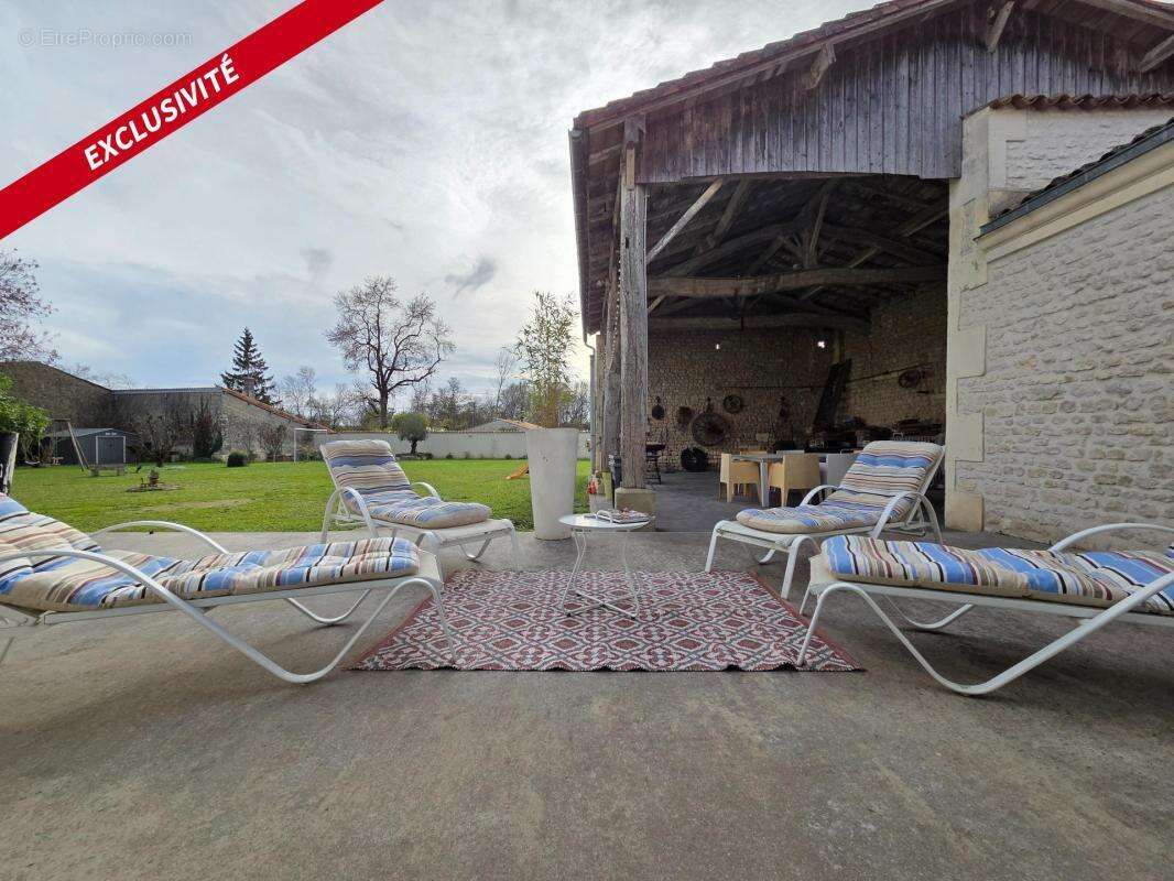 Maison à LOIRE-SUR-NIE