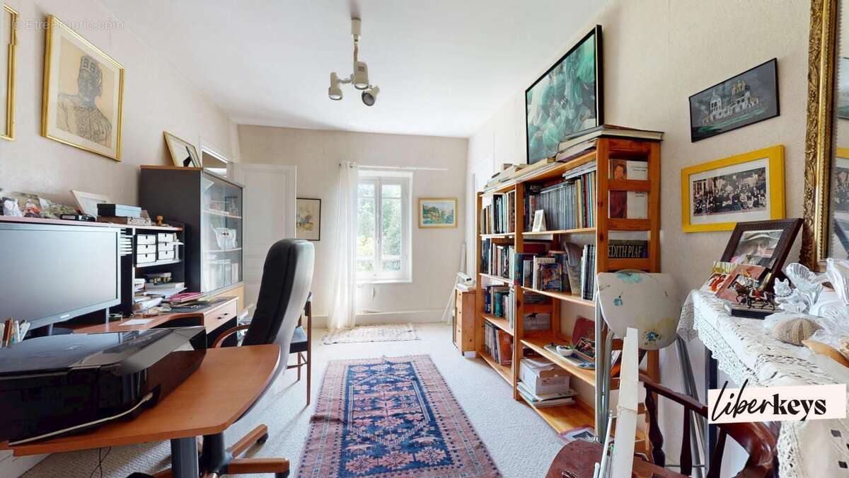 Propriété familiale de 236 m² avec jardin arboré de 878 m² – Vaucresson - photo 25
