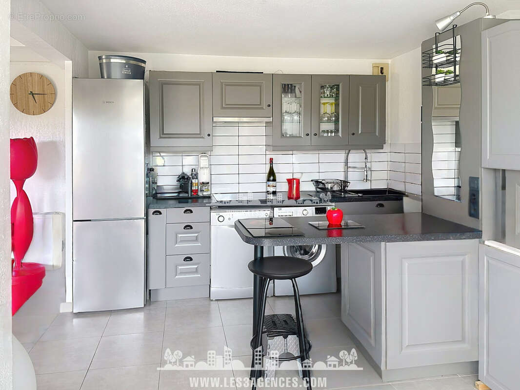 Appartement à COGOLIN
