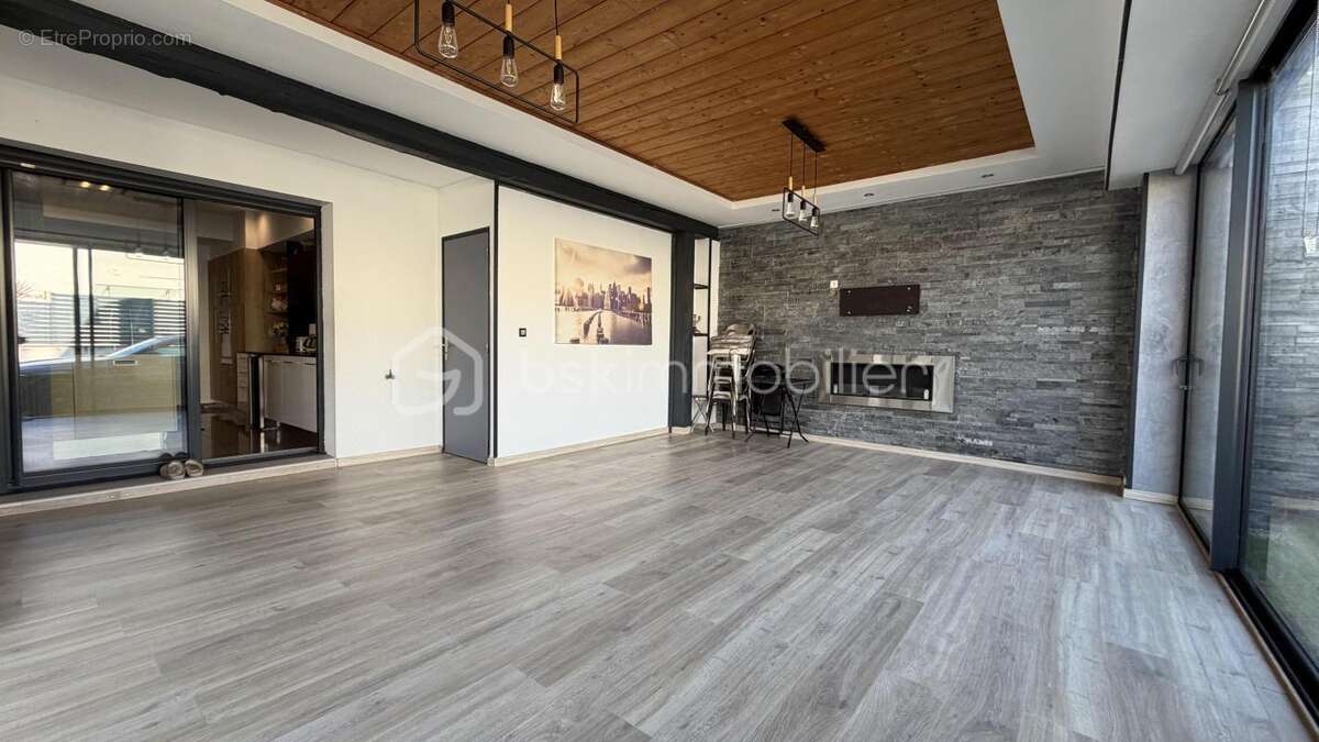 Maison à ROMANS-SUR-ISERE