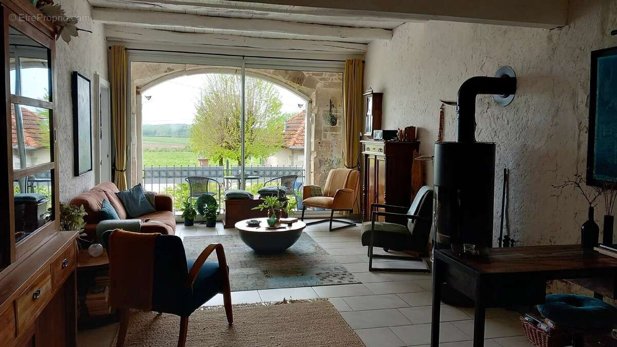 Maison à REGNEVELLE