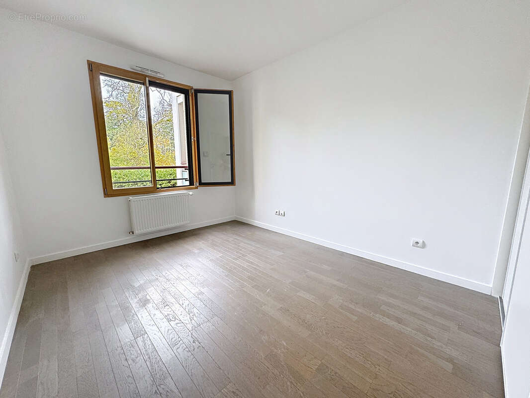 Appartement à SAINT-GENIS-LAVAL