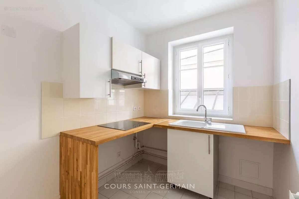 Appartement à PARIS-11E