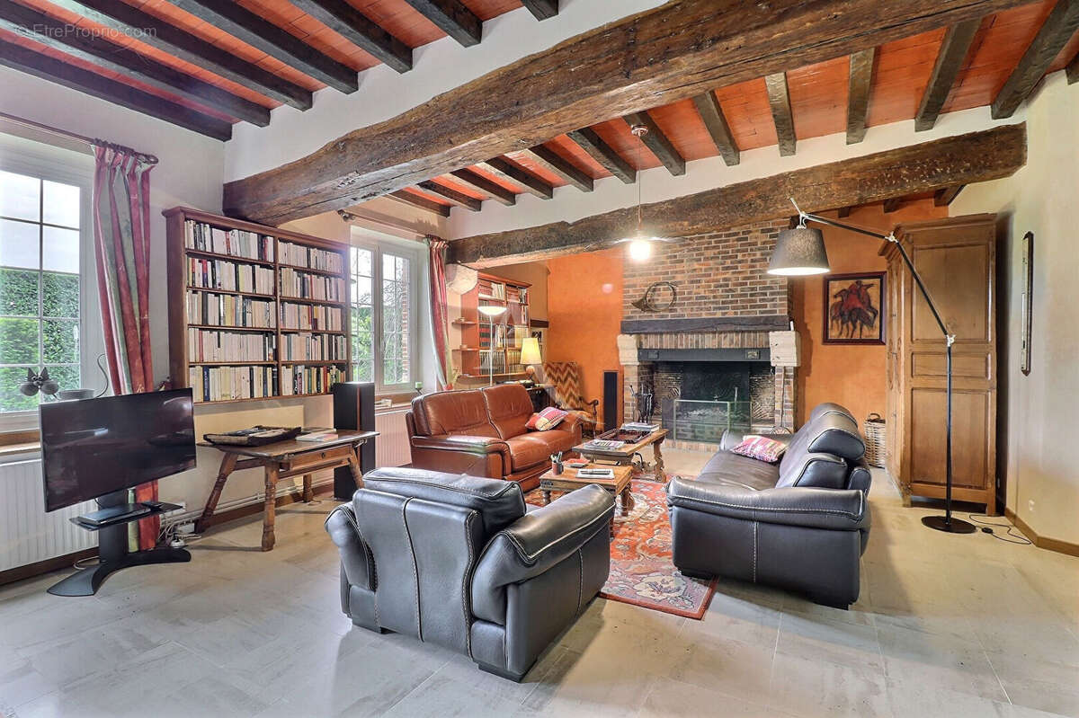 Maison à CRIQUEBEUF-LA-CAMPAGNE