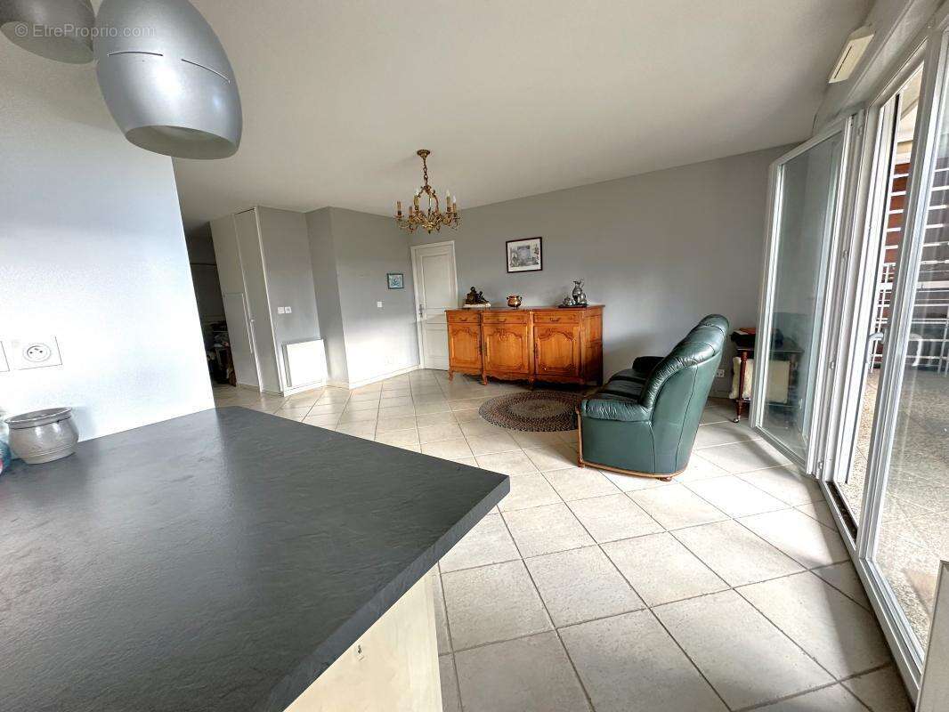 Appartement à L'ARBRESLE