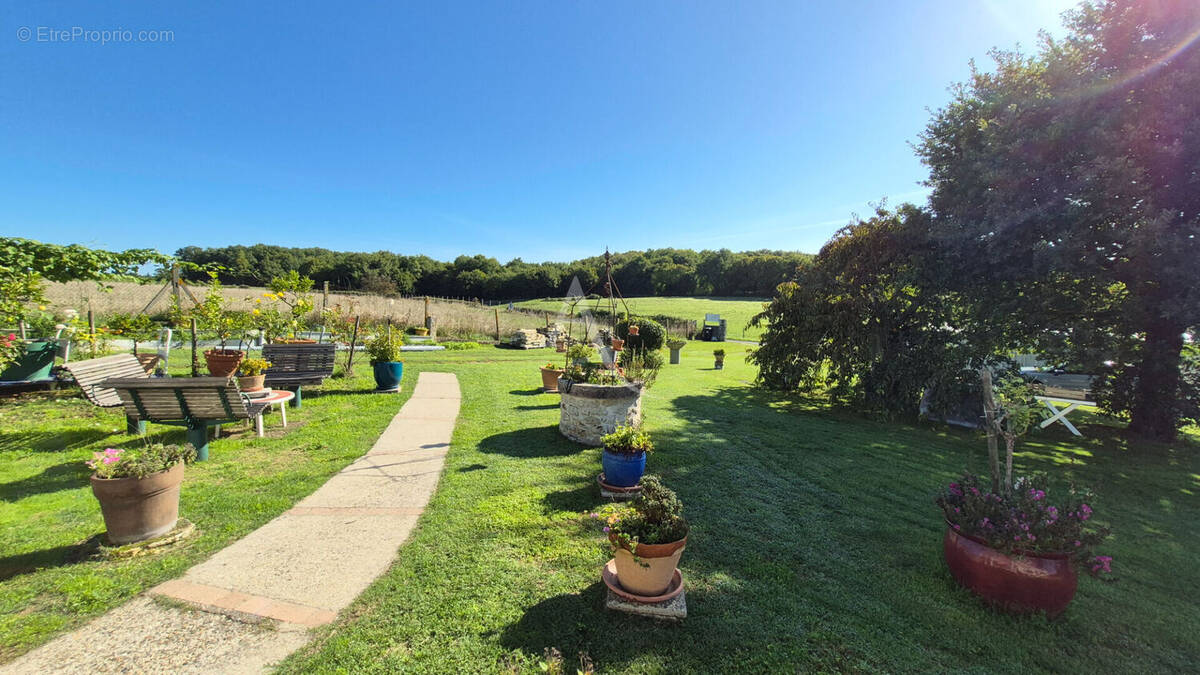 Maison à CHERMIGNAC