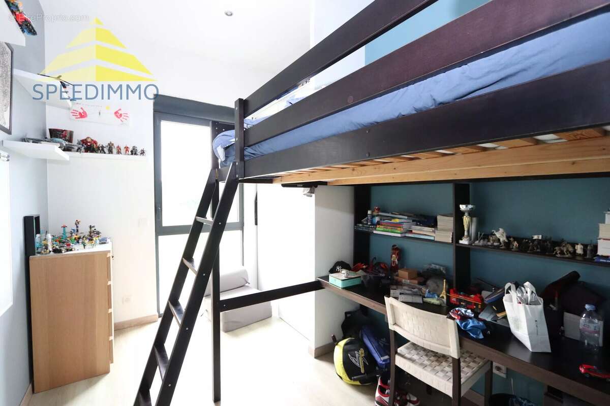 Maison à VARENNES-JARCY