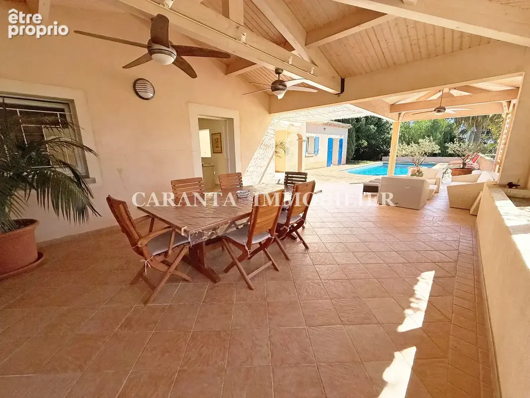 vente propriété 8 pièces Sainte Maxime avec piscine, garage et aperçu Mer à 400m du port. - photo 5