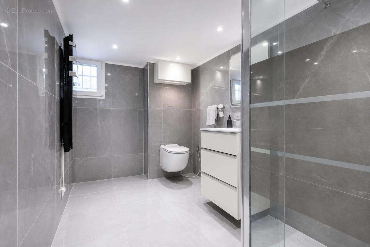 Maison 7 pièces avec grand jardin et piscine - photo 14