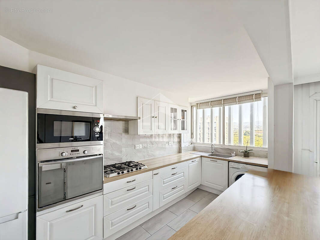 Appartement à MARSEILLE-13E