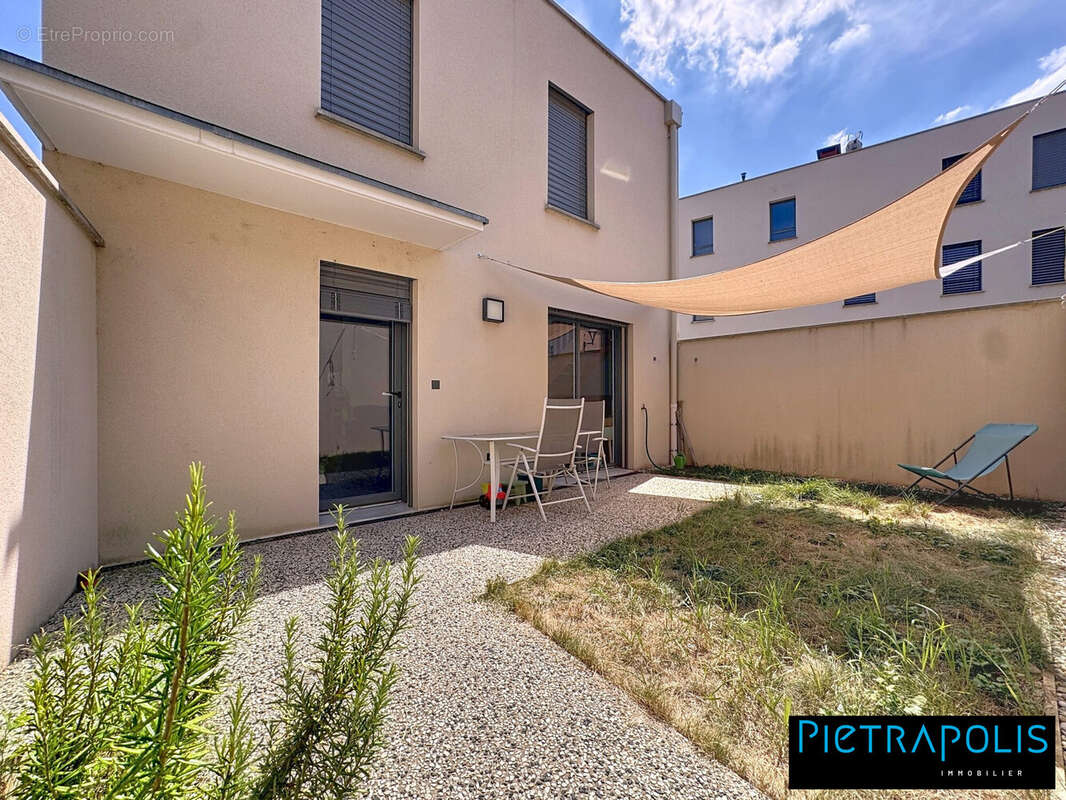 Maison à SAINT-SYMPHORIEN-D'OZON