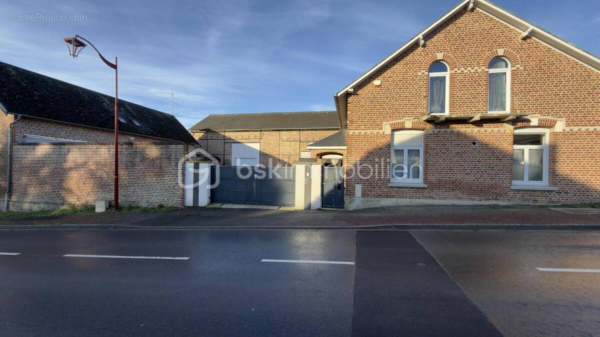 Maison à SAINT-QUENTIN