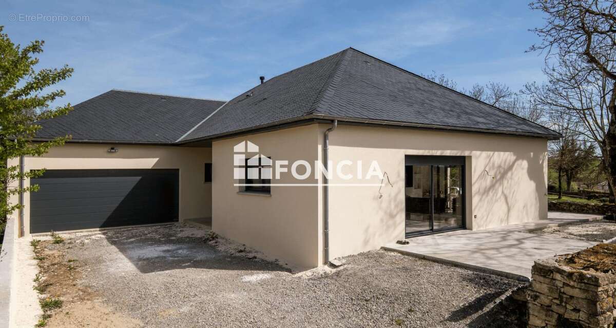 Maison à LA LOUBIERE