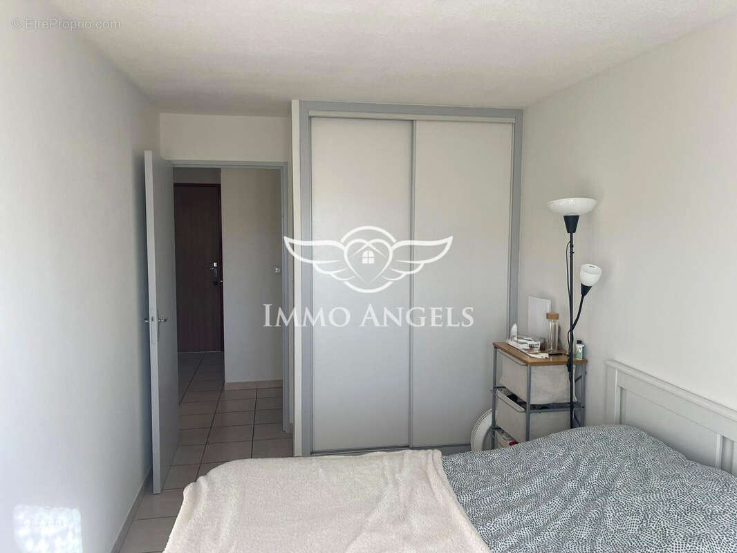 Appartement à BAGNOLS-SUR-CEZE