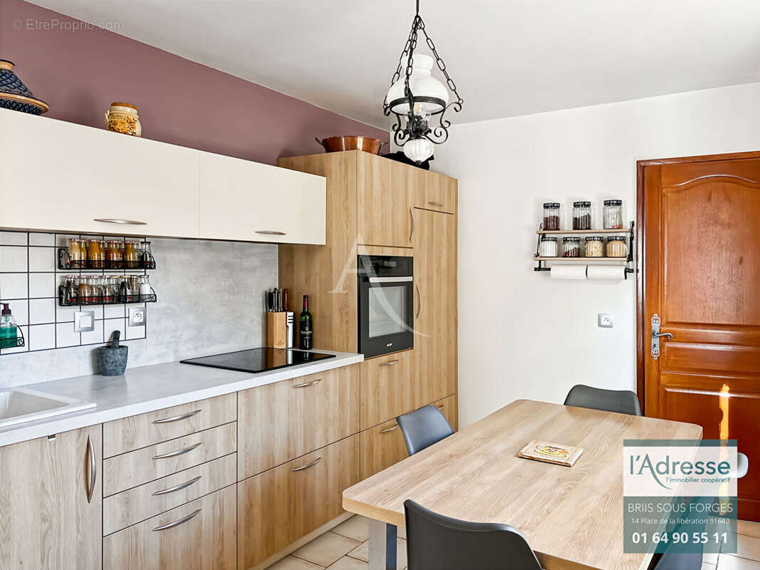 Maison à BRIIS-SOUS-FORGES