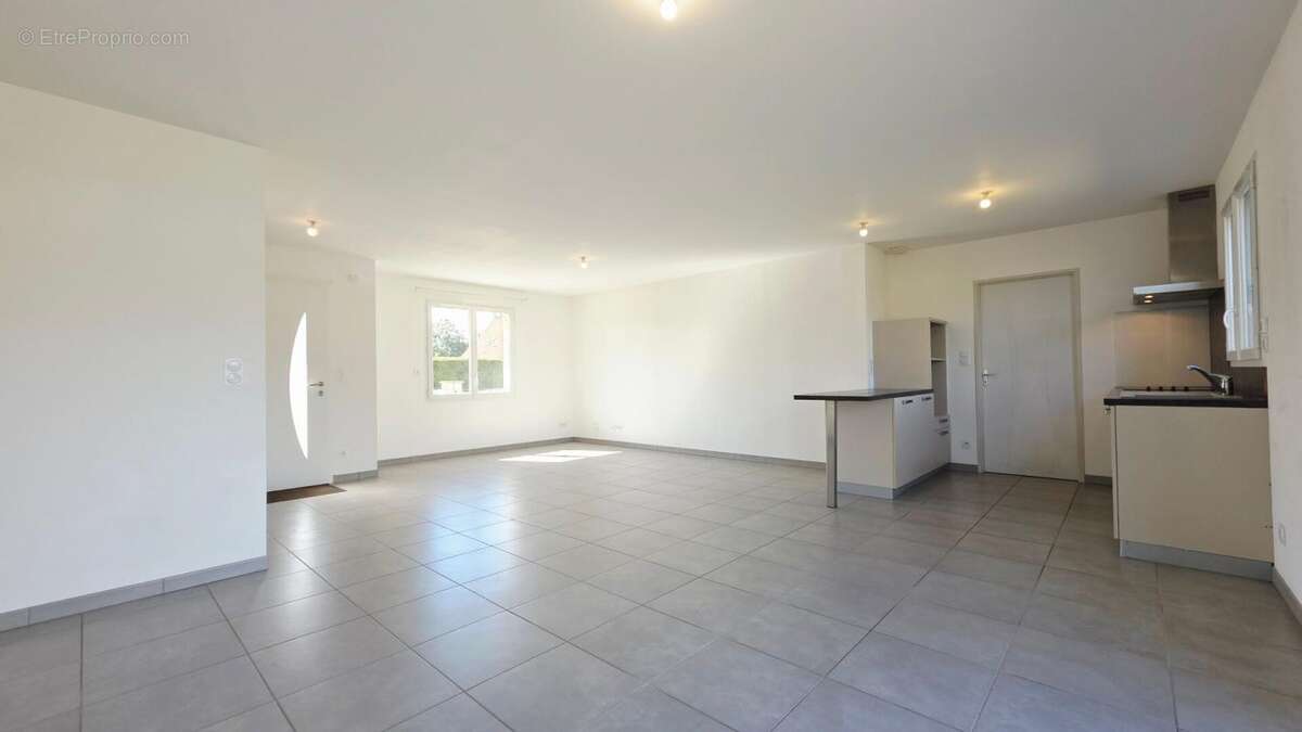 Maison à LE SUBDRAY