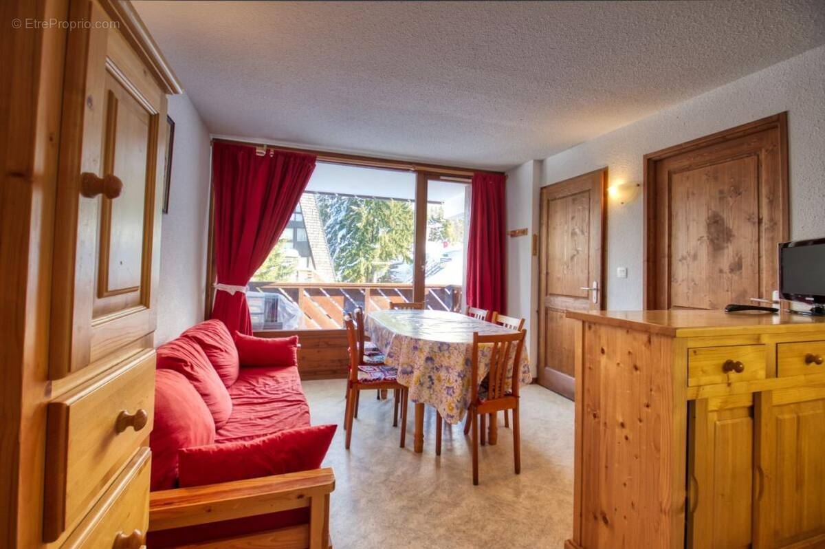 Appartement à MORILLON