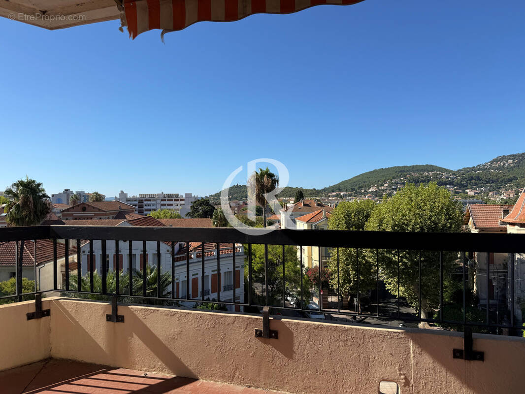 Appartement à HYERES