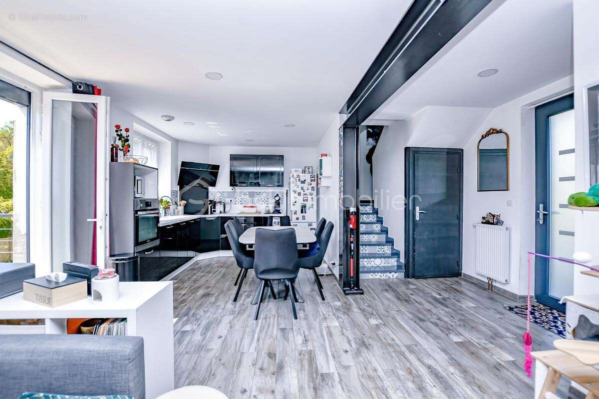 Maison jumelée - 103 m2- 4 pièces - photo 2