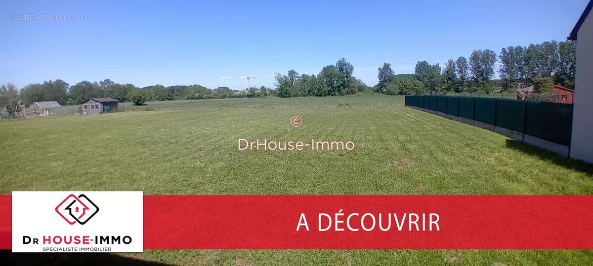 Maison 116 m² à Savigne-Sur-Lathan  - photo 1