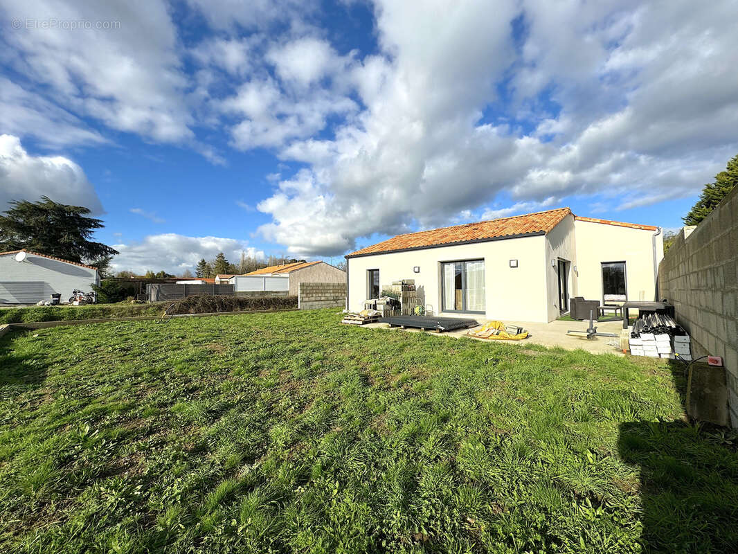 Maison à LANDERONDE