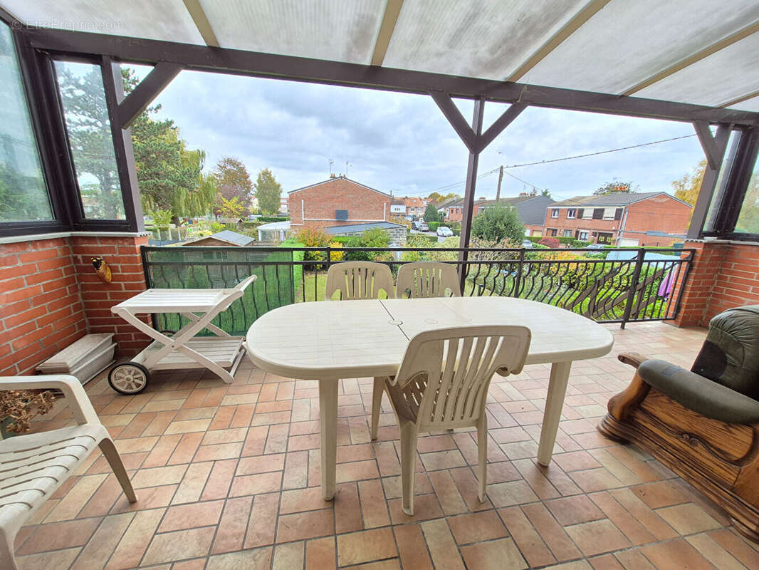 Maison à HALLENNES-LEZ-HAUBOURDIN