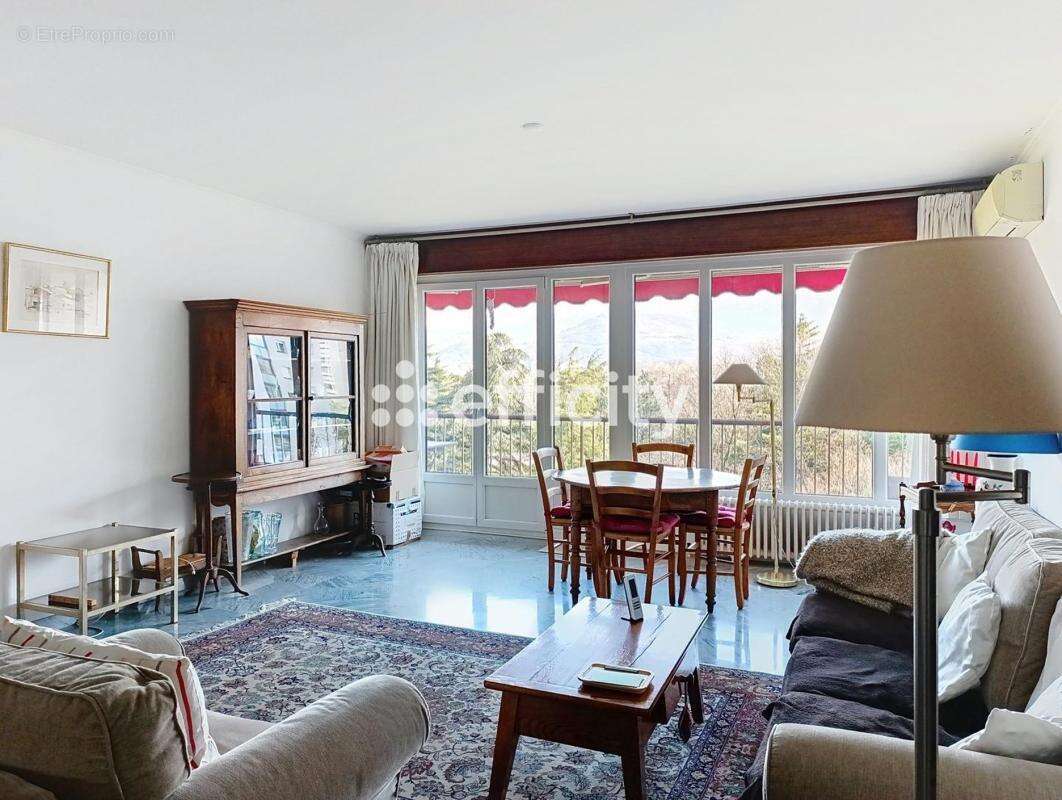 Appartement à ECHIROLLES