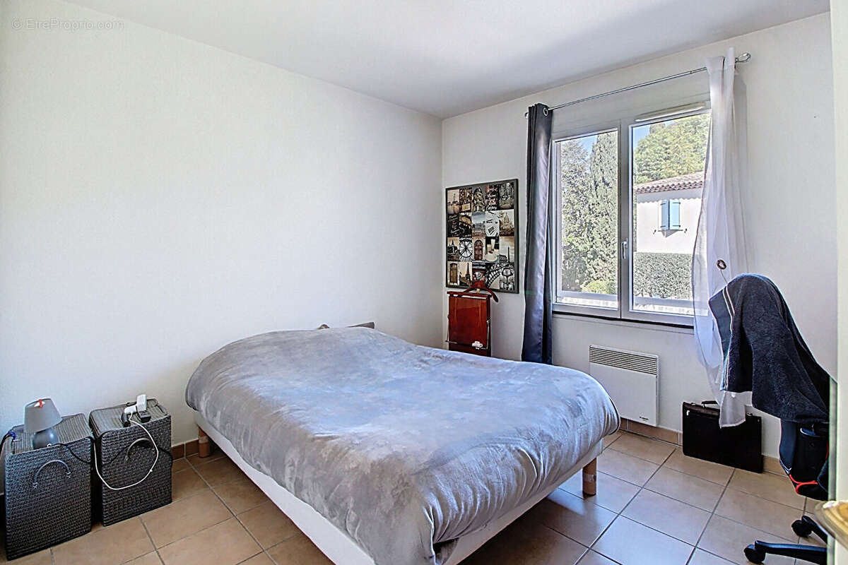 Appartement à LORGUES