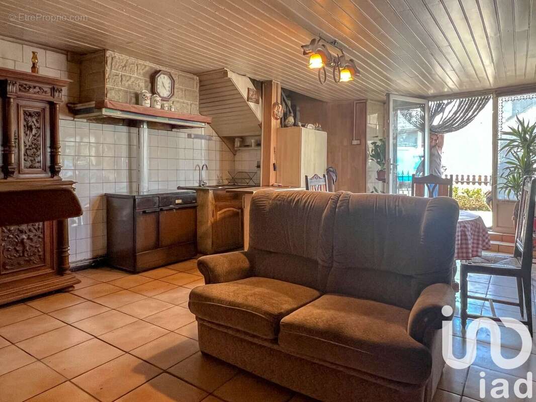 Maison 85 m² à Saint-Martin-De-Lenne  - photo 7