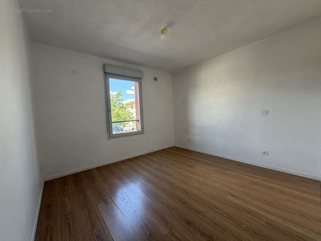 Appartement 69 m² à Les Roches-De-Condrieu  - photo 6