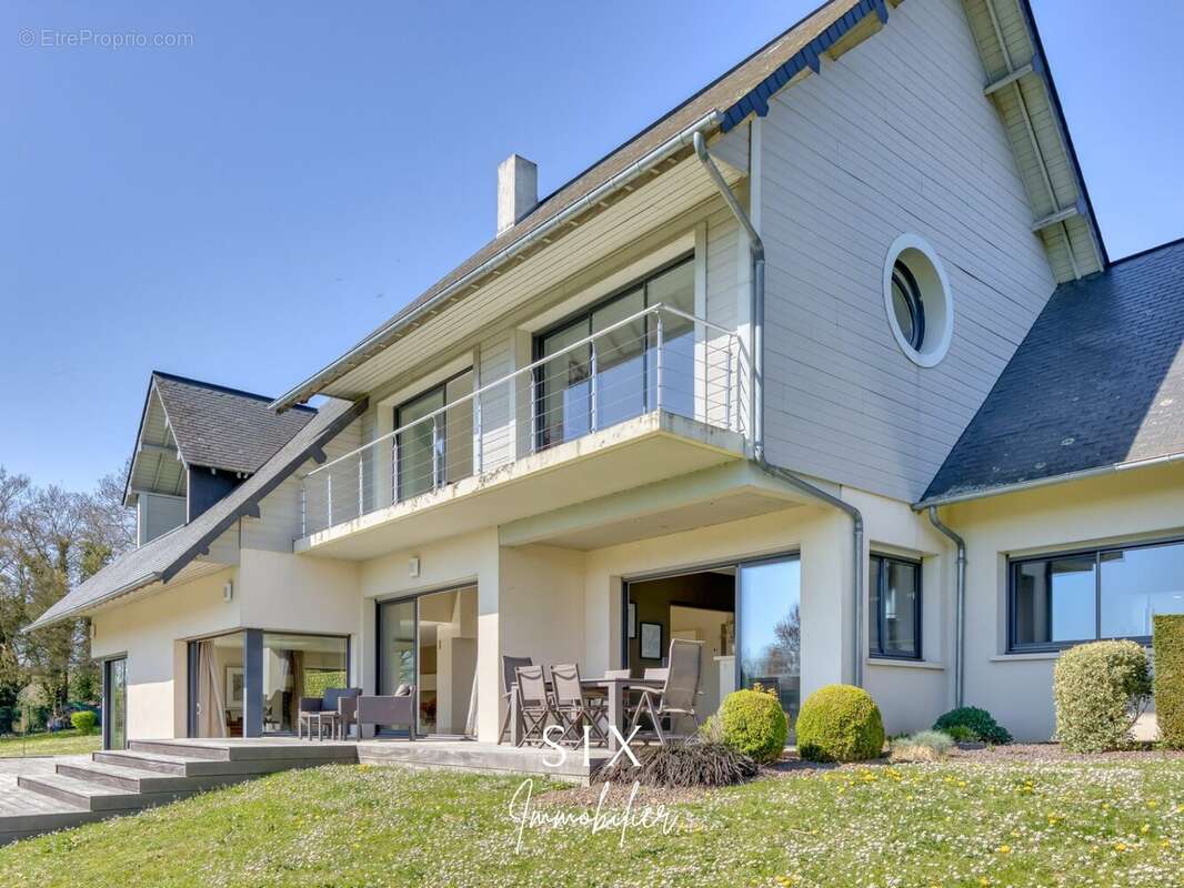 Maison à PONT-L&#039;EVEQUE