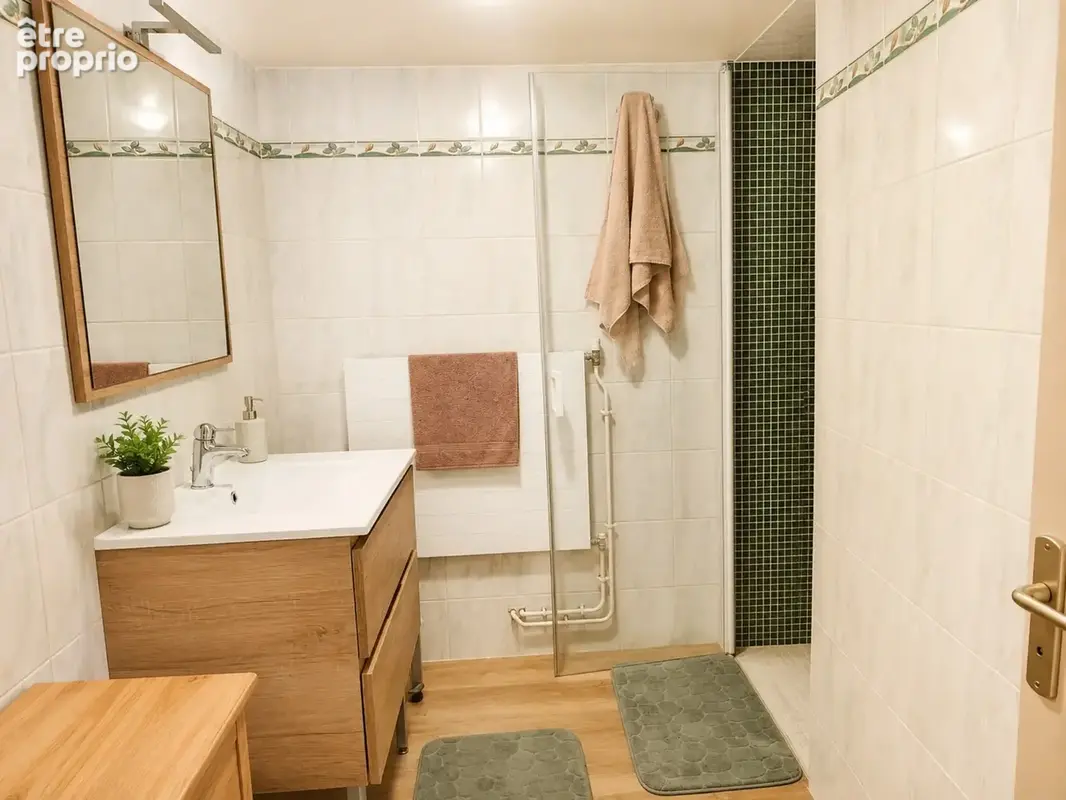Maison familiale 5 chambres au calme, sans vis-à-vis, avec piscine et rivière en fond de jardin - photo 12