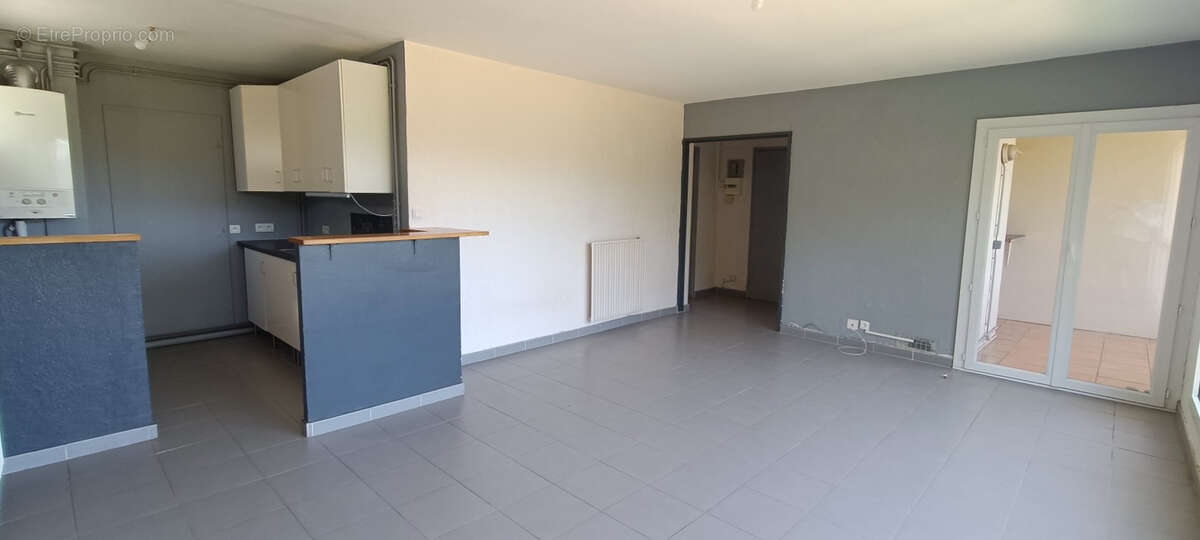 * Vue Mer * APPARTEMENT 3 Pièces avec 2 Chambres et coin nuit * (83430) SAINT MANDRIER SUR MER *3 pièce(s) 76.75 m2 - photo 4