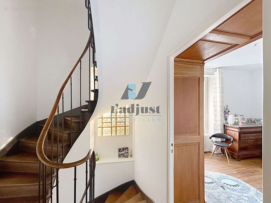 Maison à SAINT-PIERRE-LES-NEMOURS