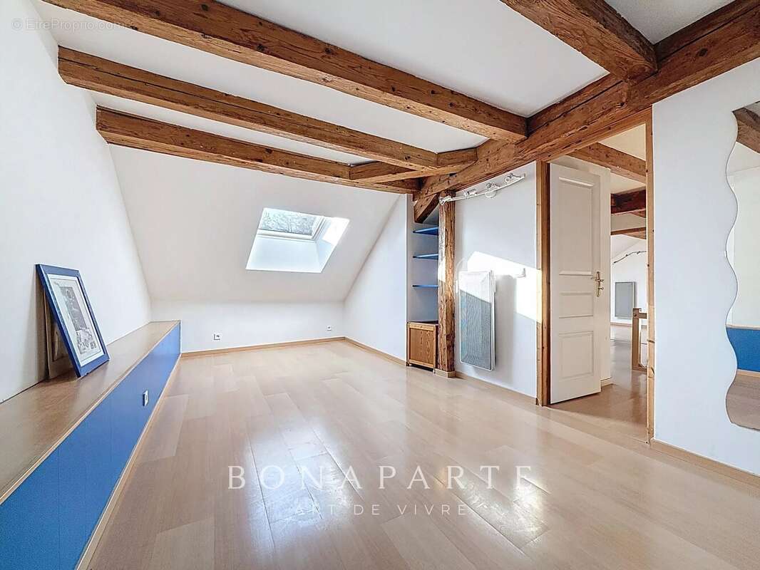 Gex - appartement de caractère de 192 m² et 246 m² au sol - photo 13