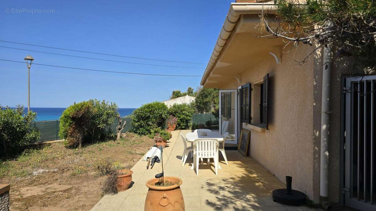Sartène, sur la plage de Tizzano, maison de 74 m2 avec vue imprenable sur la mer - photo 2